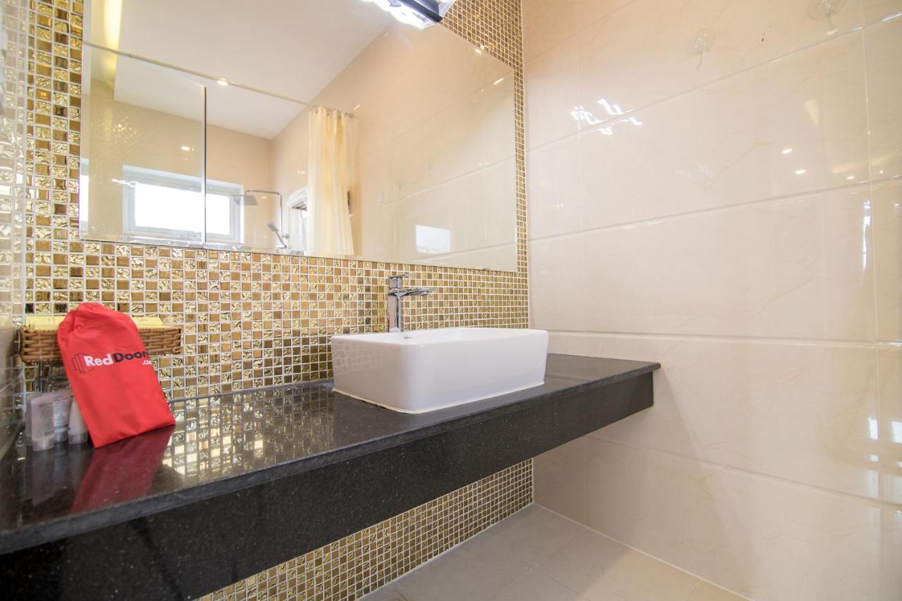 Reddoorz Plus Near Lotte Mart Cong Hoa Ho Si Minh-város Kültér fotó