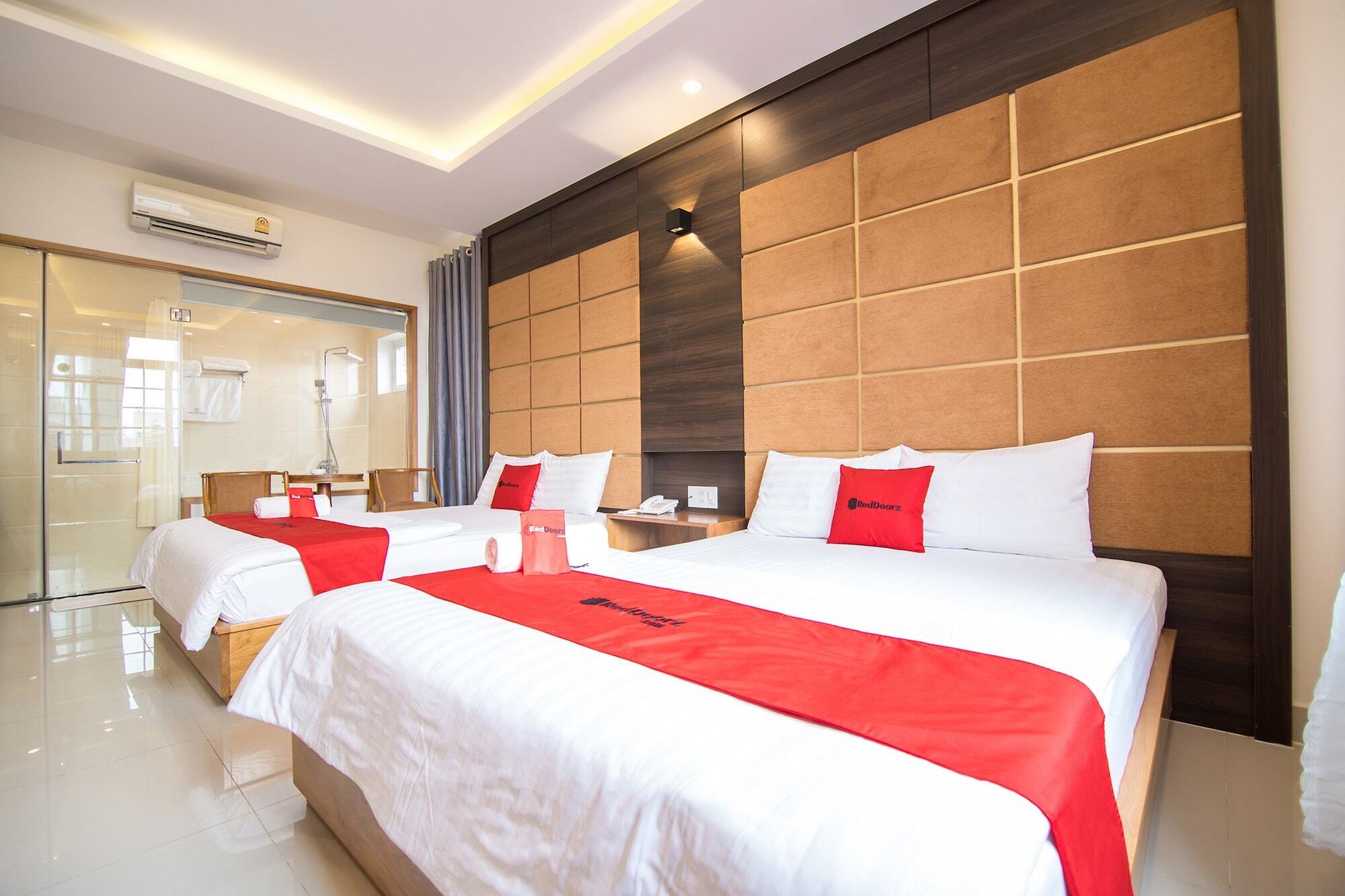 Reddoorz Plus Near Lotte Mart Cong Hoa Ho Si Minh-város Kültér fotó